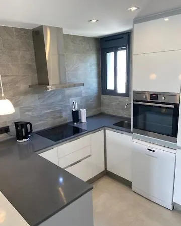 Lejlighed Torrevieja, Punta Prima, Oasis 9, Penthouse Luxury Flat 87m2 With Pool, Private Sun Deck, Terrace Next To The Living *